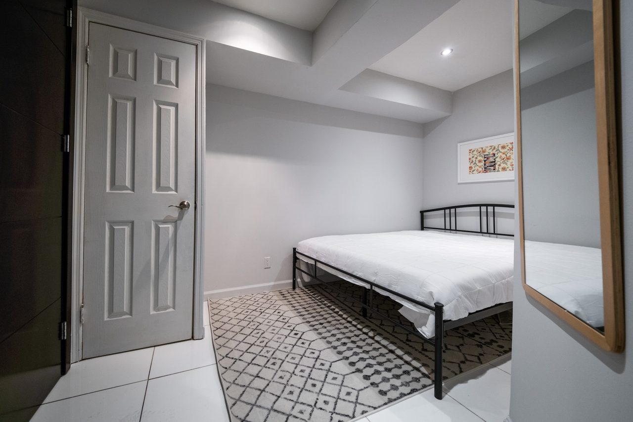 #1805: Upper West Side - Full Bedroom C - 8