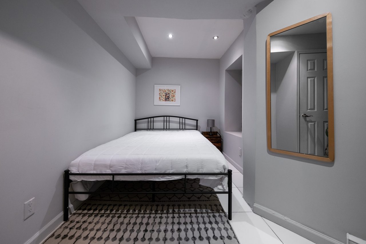 #1805: Upper West Side - Full Bedroom C - 7
