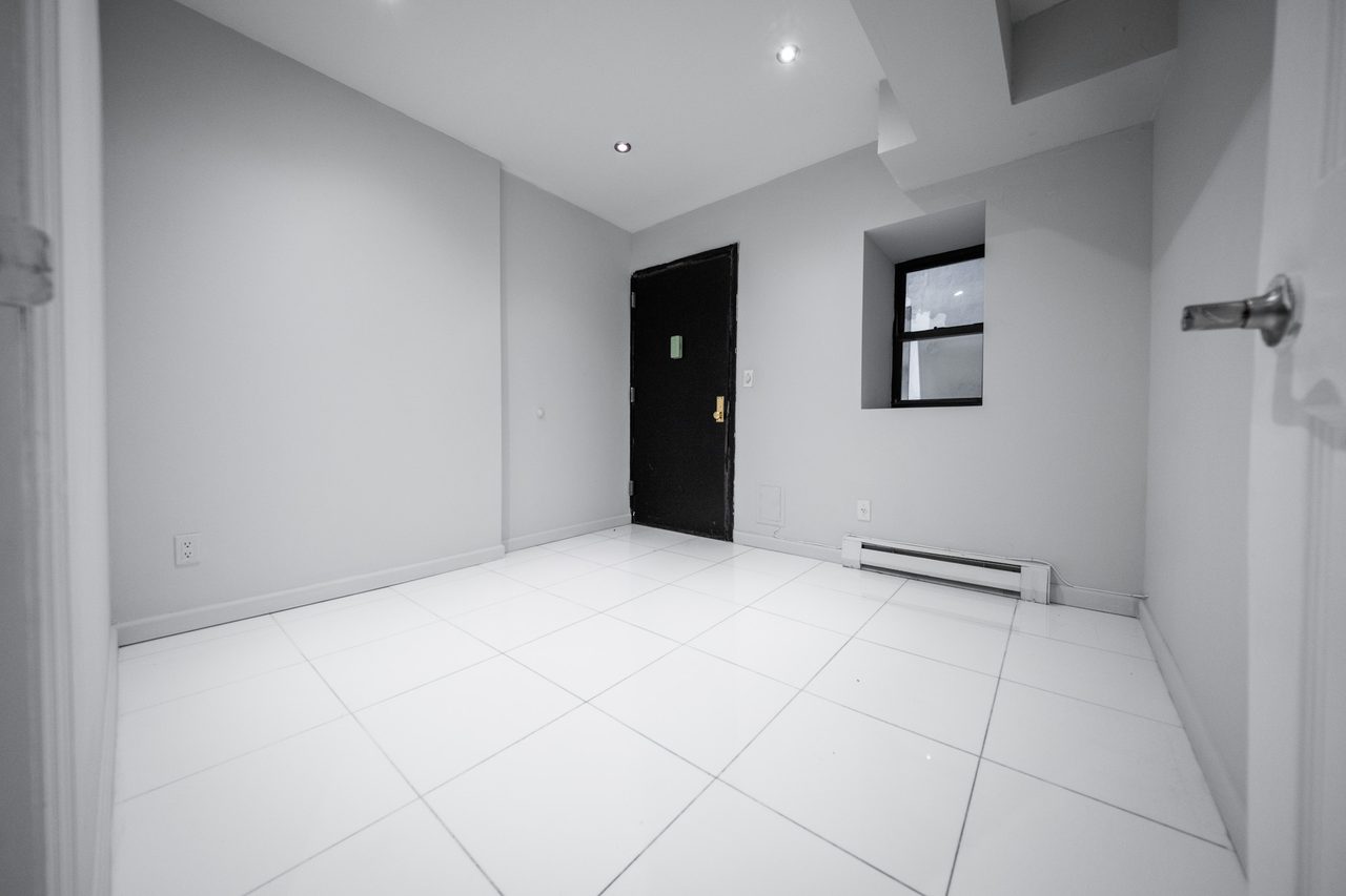 #1805: Upper West Side - Twin Bedroom E - 6