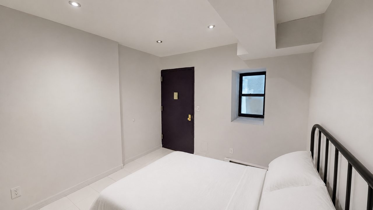 #1805: Upper West Side - Twin Bedroom E - 6