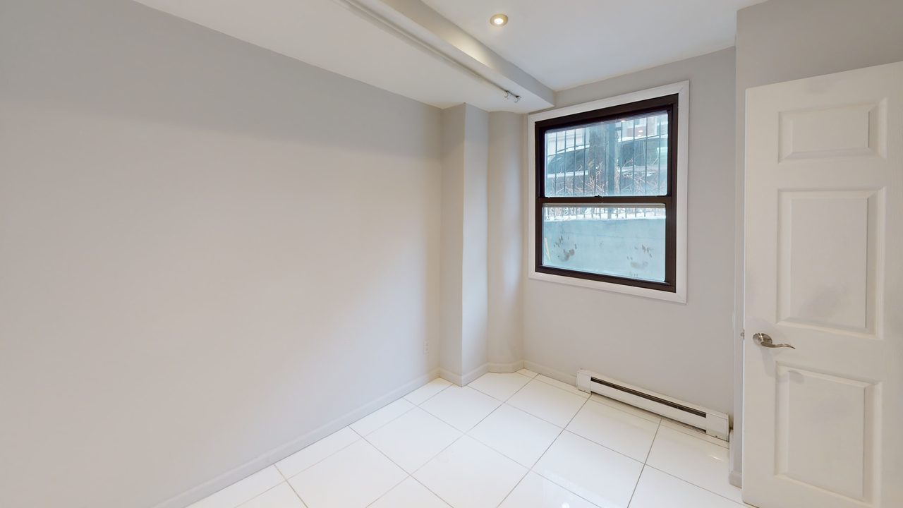 #1805: Upper West Side - Twin Bedroom D - 2