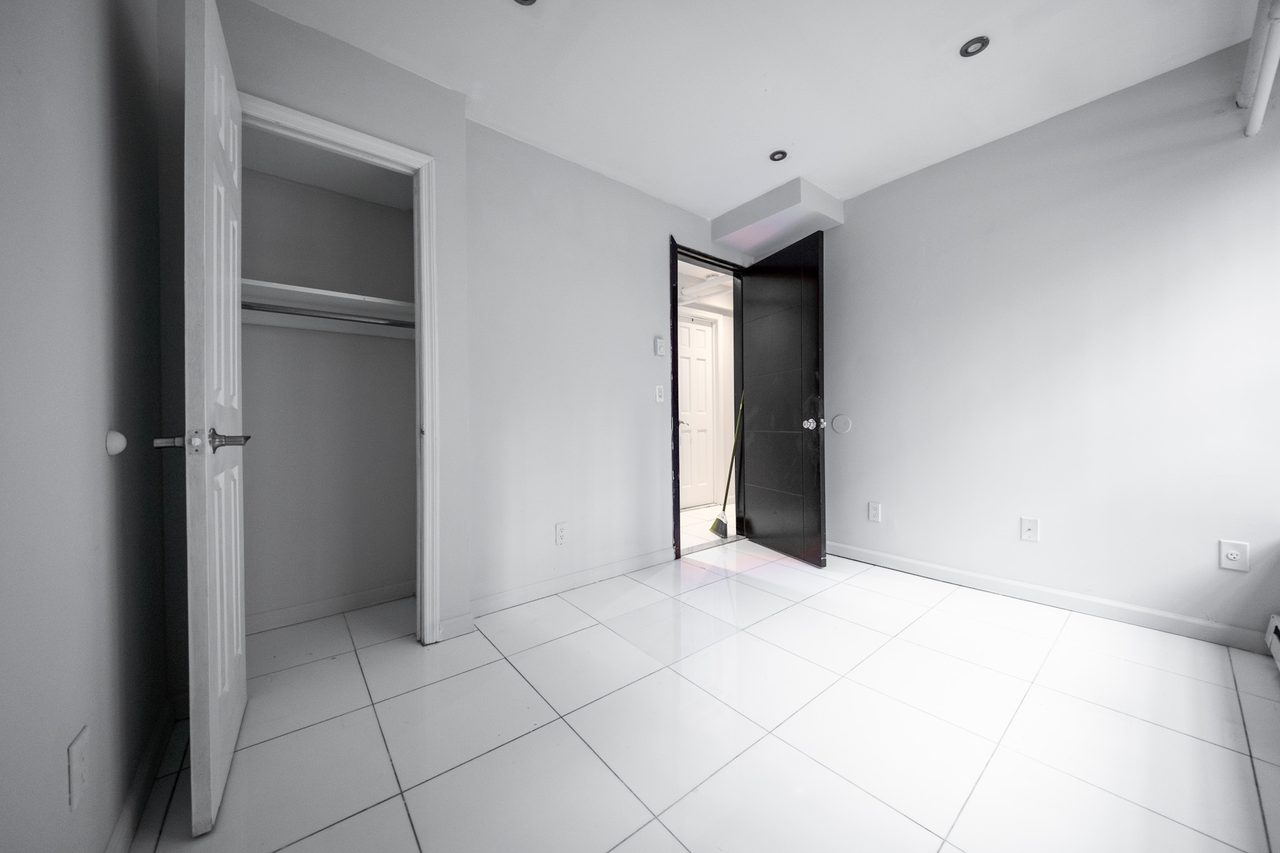 #1805: Upper West Side - Twin Bedroom D - 3