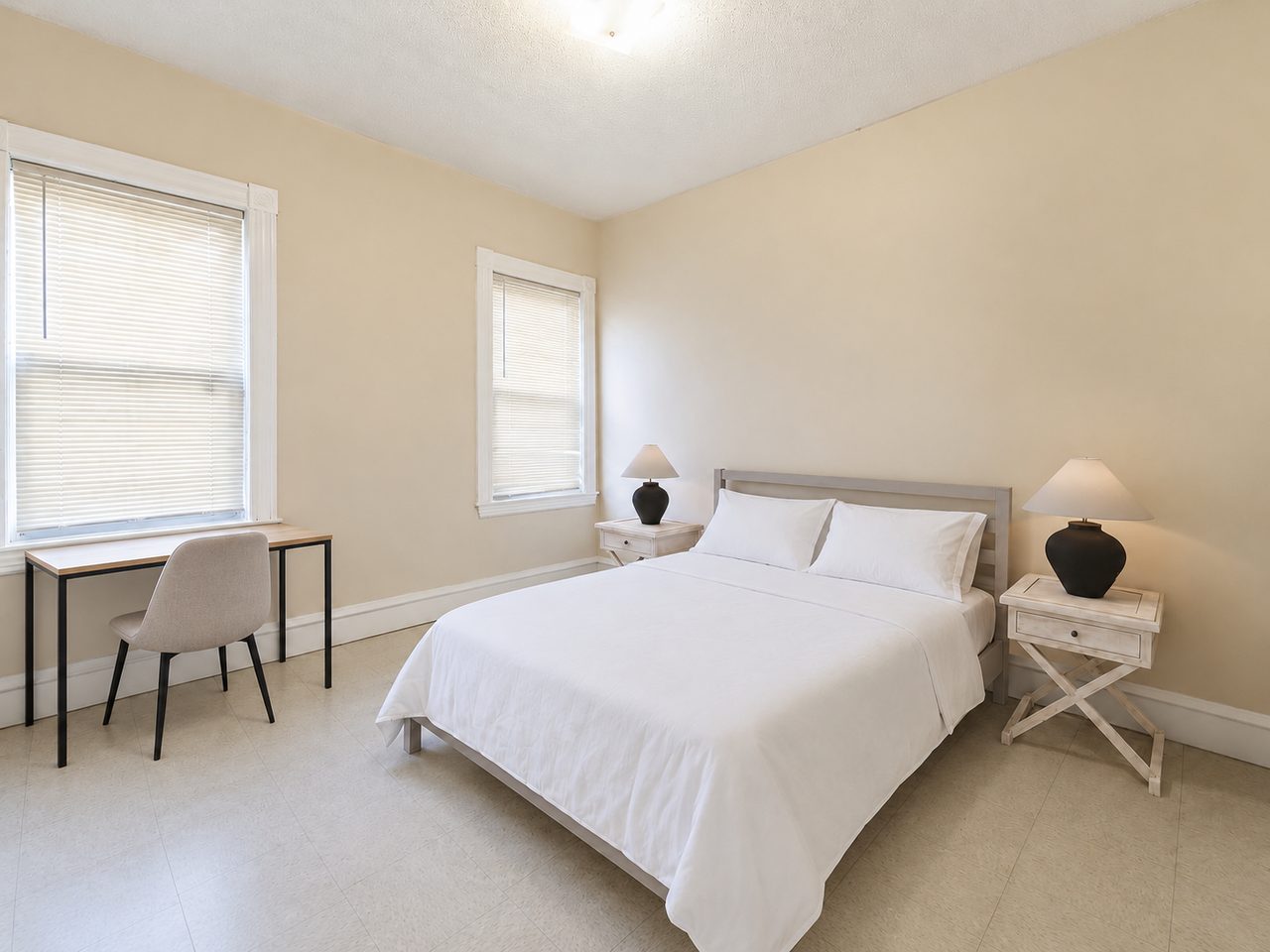 #1809: Harvard Square (Cambridge) - Queen Bedroom E - 7