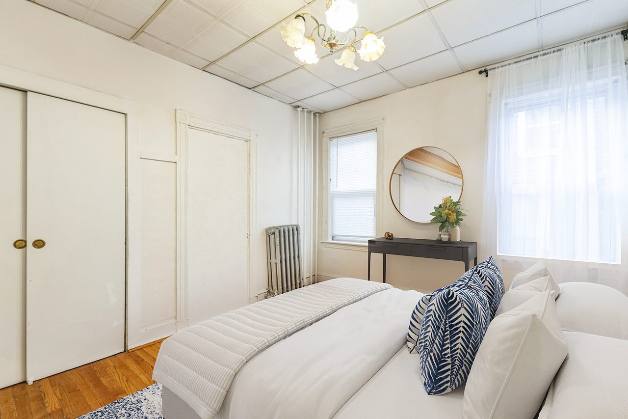 #1808: Harvard Square (Cambridge) - Queen Bedroom D - #1808: Harvard Square (Cambridge) - Gallery - 1