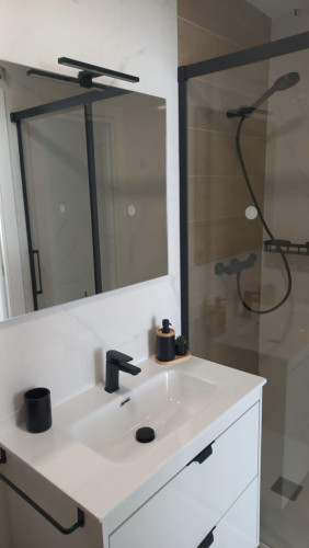 Single bedroom in 3-bedroom apartment in central Granada just for female students betweeen 18 & 21 - Gallery - 6
