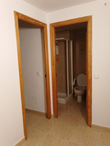 Inspiring Double Bedroom with a balcony close to  Son Fuster Vell Estació Metro - Gallery - 6