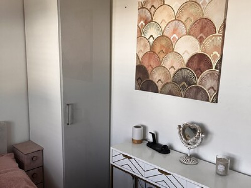 Small double room in modern apartme - Gallery - 9