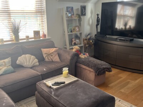 Small double room in modern apartme