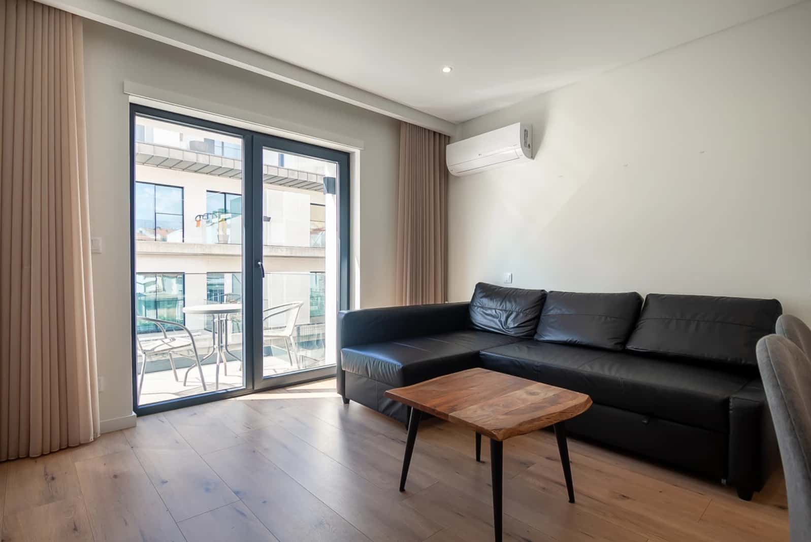 1-Bedroom Apartment In Rua Do Gravito, Aveiro - 2