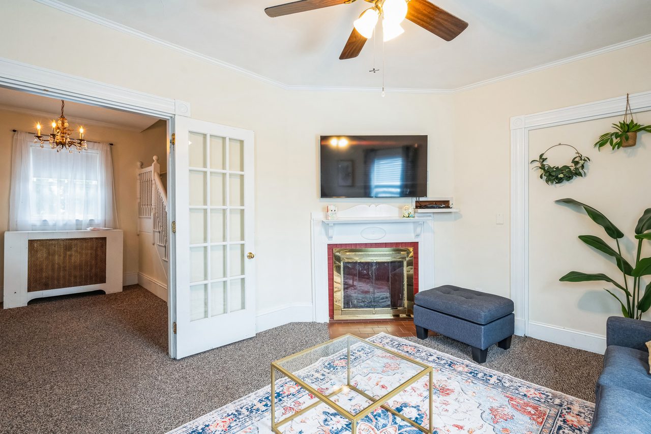  #1814: Allston - Queen Bedroom F  -  #1814: Allston  - Gallery -  4