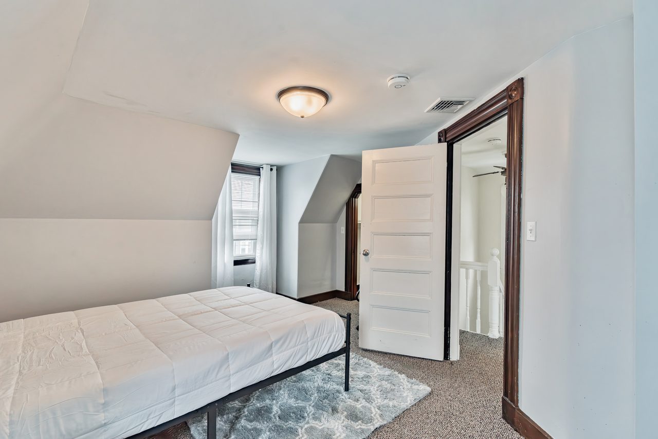  #1814: Allston - Queen Bedroom F  -  #1814: Allston  - Gallery -  10