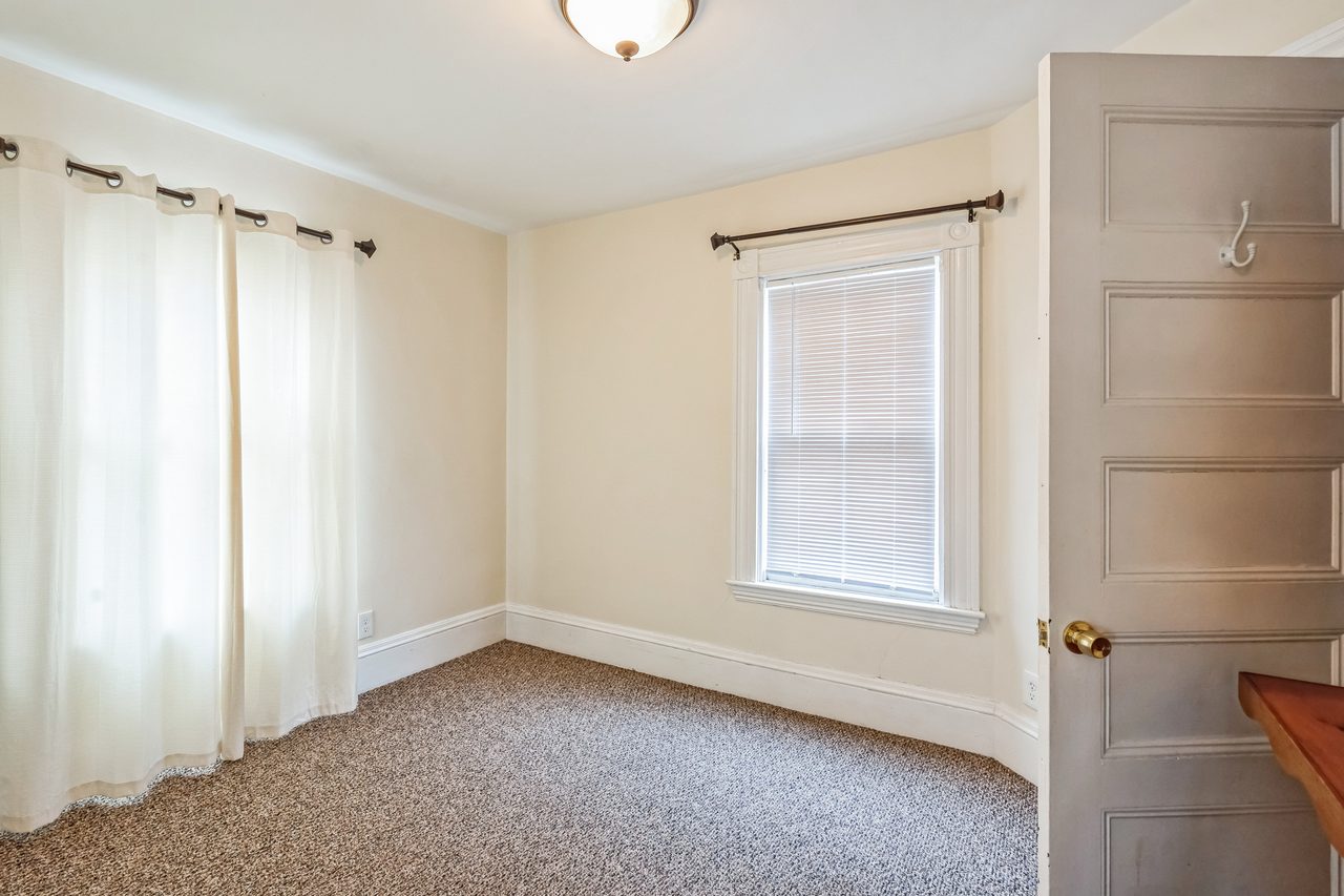  #1814: Allston - Queen Bedroom D  -  #1814: Allston  - Gallery -  3