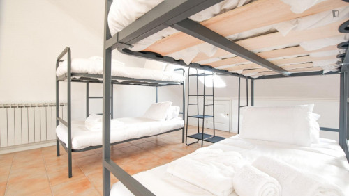 Heartwarming 3 Bedroom House with a backyard close to Viana Do Castelo Train Station