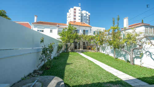 Heartwarming 3 Bedroom House with a backyard close to Viana Do Castelo Train Station - Gallery - 20