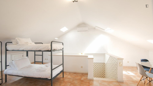 Heartwarming 3 Bedroom House with a backyard close to Viana Do Castelo Train Station