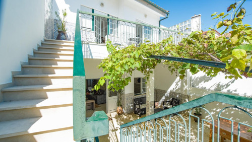 Heartwarming 3 Bedroom House with a backyard close to Viana Do Castelo Train Station