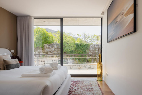 Breathtaking 5 Bedroom House with a swimming pool close to Paçô Beach - Gallery - 57