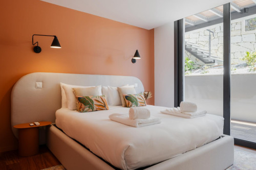 Breathtaking 5 Bedroom House with a swimming pool close to Paçô Beach