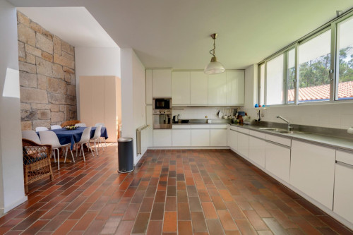 Epic 6 Bedroom House close to Areia - Darque Train Station - Gallery - 60