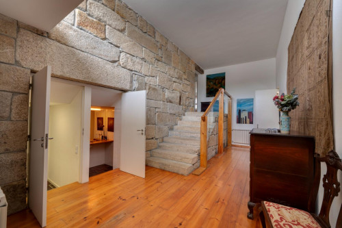 Epic 6 Bedroom House close to Areia - Darque Train Station - Gallery - 28