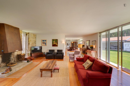 Epic 6 Bedroom House close to Areia - Darque Train Station - Gallery - 39