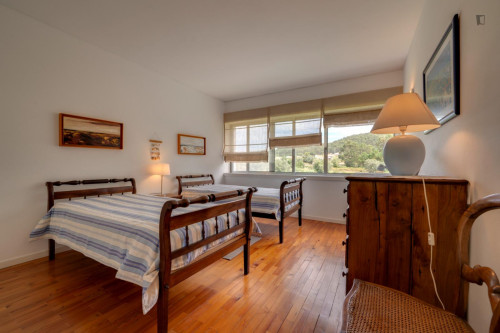 Epic 6 Bedroom House close to Areia - Darque Train Station - Gallery - 18