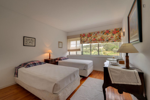 Epic 6 Bedroom House close to Areia - Darque Train Station - Gallery - 14