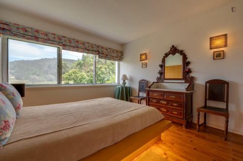 Epic 6 Bedroom House close to Areia - Darque Train Station - Gallery - 50