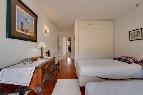 Epic 6 Bedroom House close to Areia - Darque Train Station - Gallery - 13