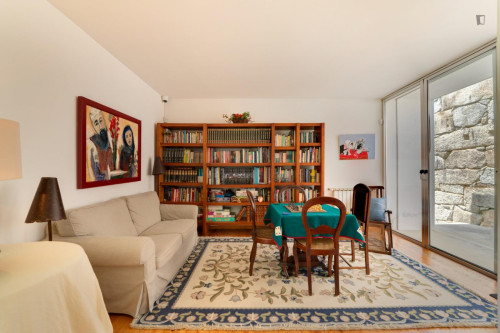 Epic 6 Bedroom House close to Areia - Darque Train Station - Gallery - 38