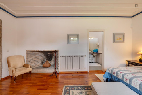 Epic 6 Bedroom House close to Areia - Darque Train Station - Gallery - 8