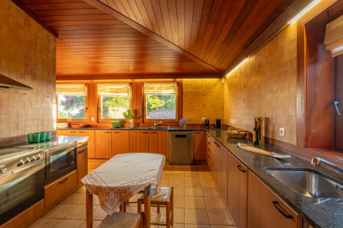 Unbelievable 8 Bedroom House with a Swimming Pool close to Canto Marinho Beach - Gallery - 51