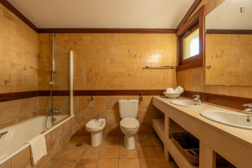 Unbelievable 8 Bedroom House with a Swimming Pool close to Canto Marinho Beach - Gallery - 85