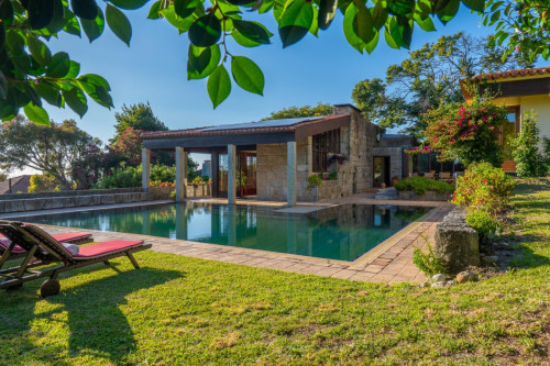 Unbelievable 8 Bedroom House with a Swimming Pool close to Canto Marinho Beach - Gallery - 44