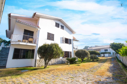 Gorgeous 7 Bedroom House close Luzia Mar Beach - Gallery - 16