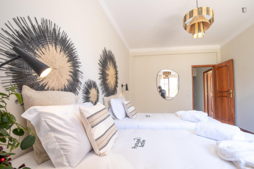 Gorgeous 7 Bedroom House close Luzia Mar Beach - Gallery - 10