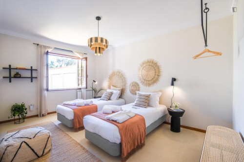 Gorgeous 7 Bedroom House close Luzia Mar Beach - Gallery - 11