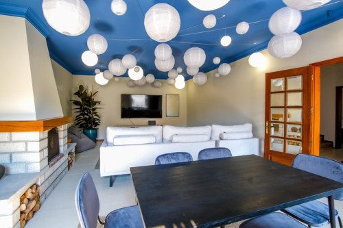 Gorgeous 7 Bedroom House close Luzia Mar Beach - Gallery - 28