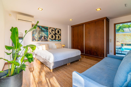 Momentous 4 Bedroom House with a Swimming Pool close to Carreço Beach