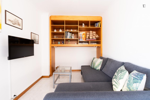 Wanted 2 Bedroom House close to Santa Luzia Elevator - Gallery - 26