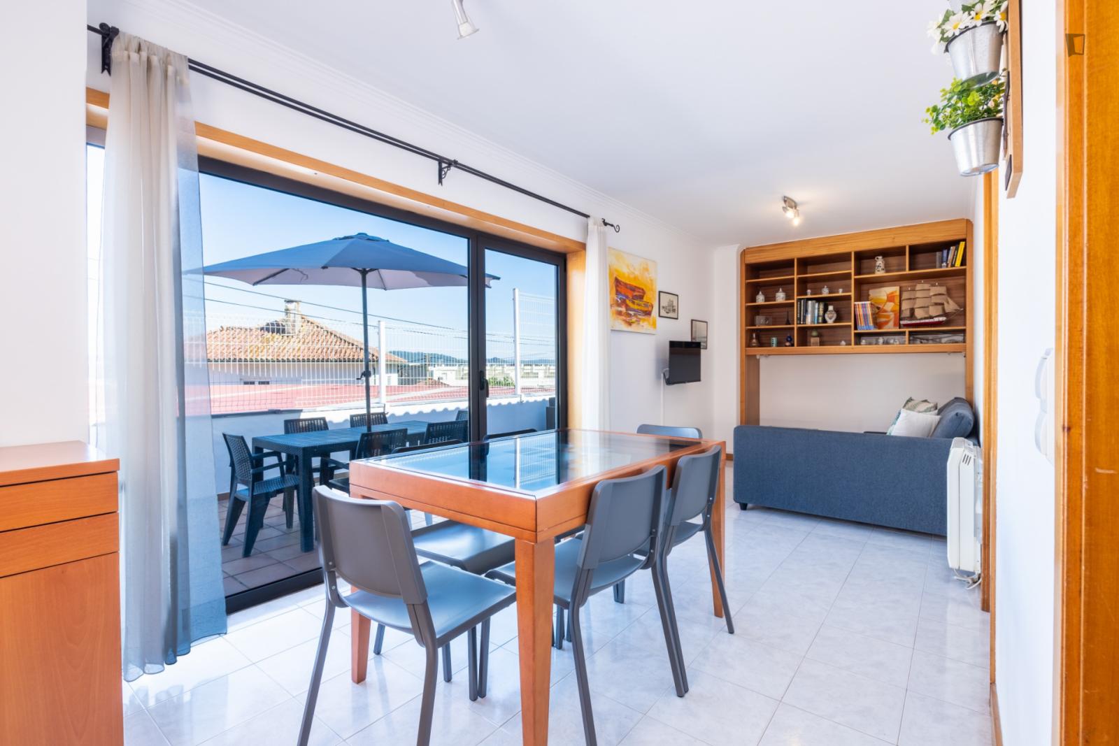 Wanted 2 Bedroom House Close To Santa Luzia Elevator - 1