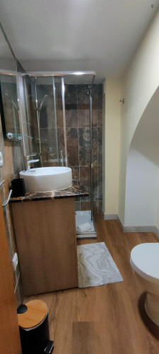 Elegant 2-bedroom flat in the vicinity of several cultural landmarks - Gallery - 9