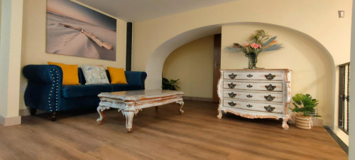 Elegant 2-bedroom flat in the vicinity of several cultural landmarks - Gallery - 13