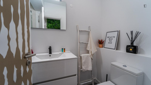 Very comfy double bedroom in the centre of Faro - Gallery - 9