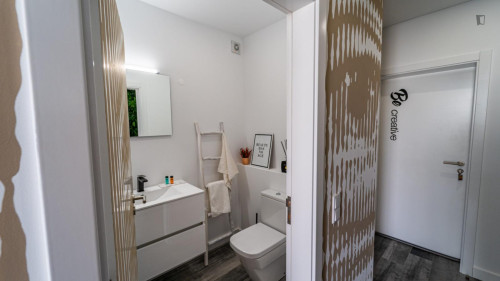 Very comfy double bedroom in the centre of Faro - Gallery - 12