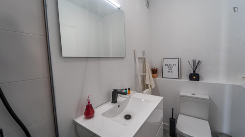 Very comfy double bedroom in the centre of Faro - Gallery - 8