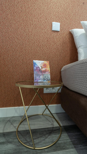 Colourful double ensuite bedroom near the Faro train station - Gallery - 6