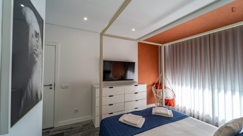 Inviting double ensuite bedroom in the heart of Faro - Gallery - 10