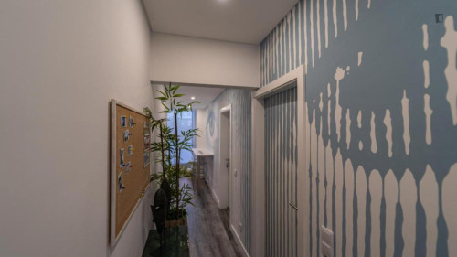 Elegant double ensuite bedroom in the heart of Faro - Gallery - 11