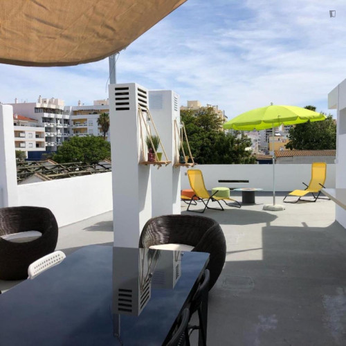 Elegant double ensuite bedroom in the heart of Faro - Gallery - 12
